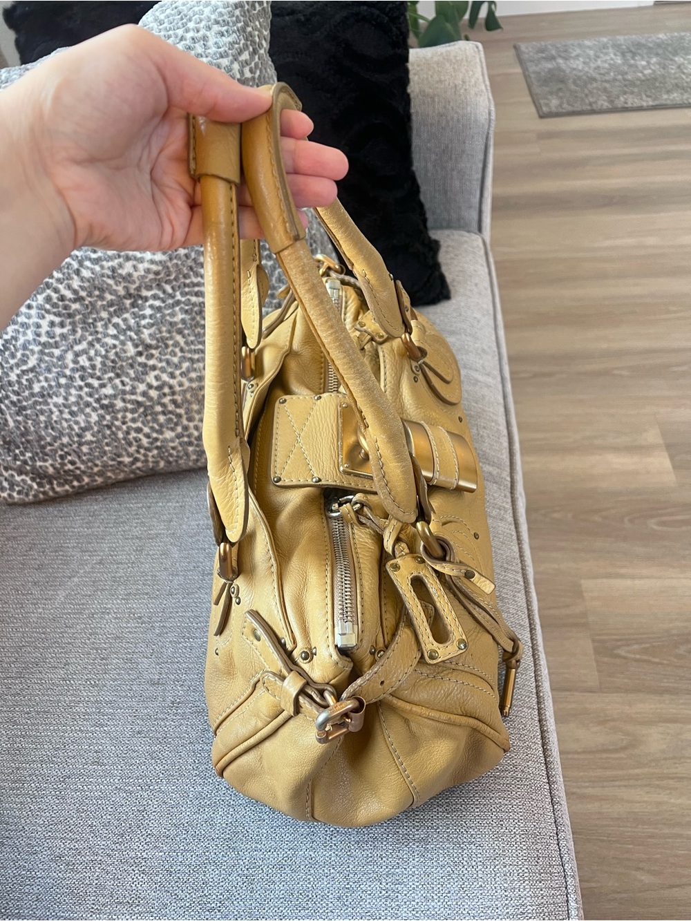 Chloe Paddington Tan Beige Mustard Leather Handbag with Gold Accents - Picture 10 of 16
